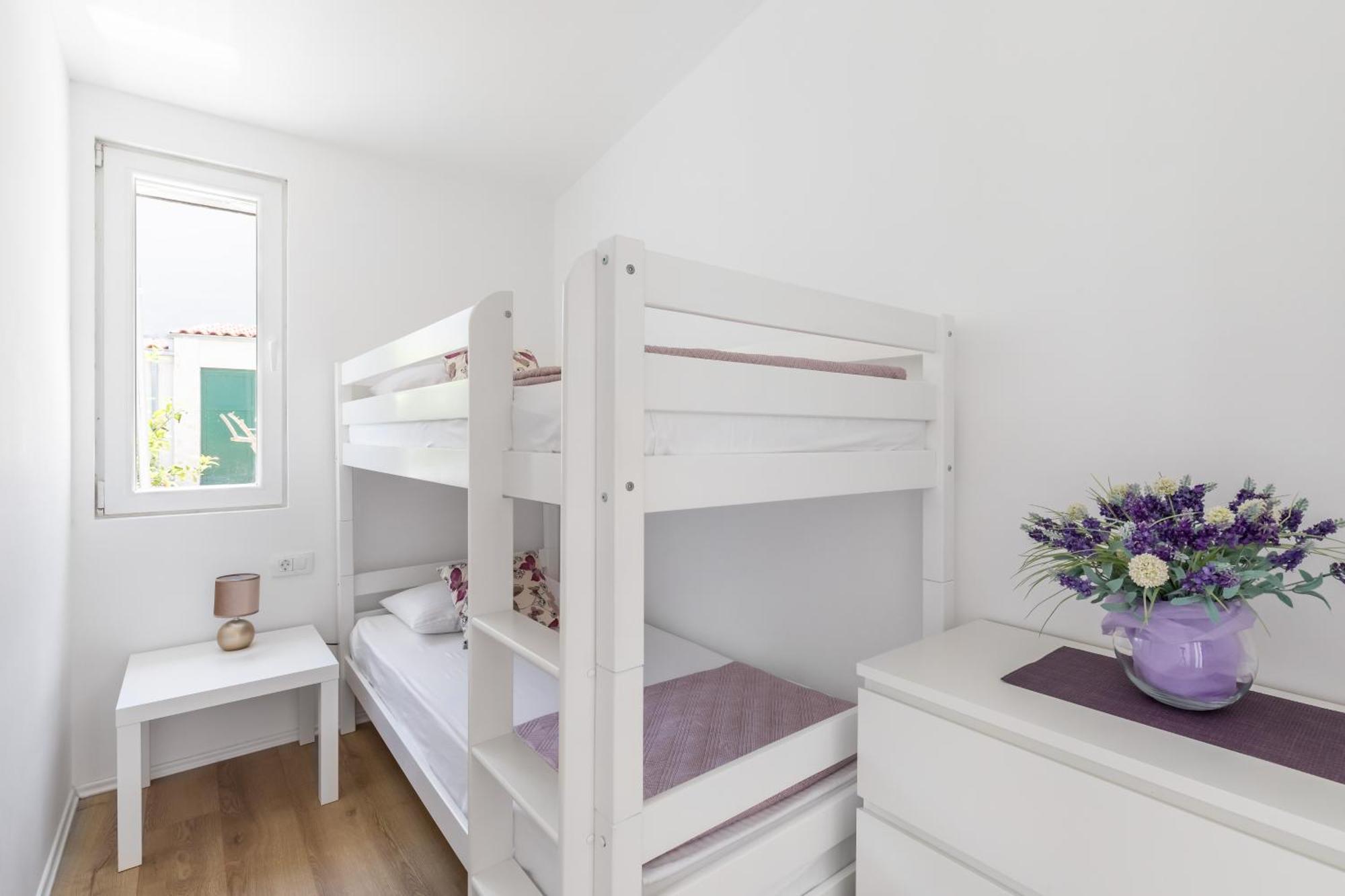 Tonina - House With Terrace, Jacuzzi, Free Parking Daire Split Dış mekan fotoğraf
