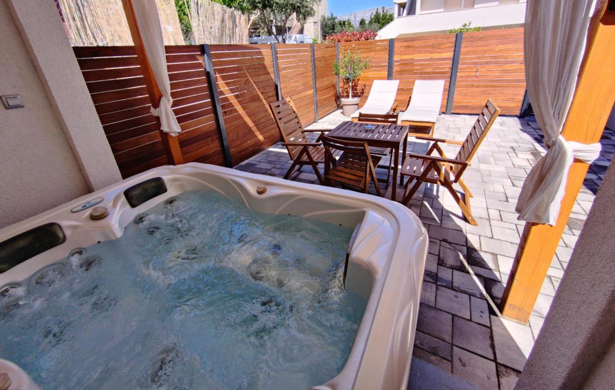 Tonina - House With Terrace, Jacuzzi, Free Parking Daire Split Dış mekan fotoğraf